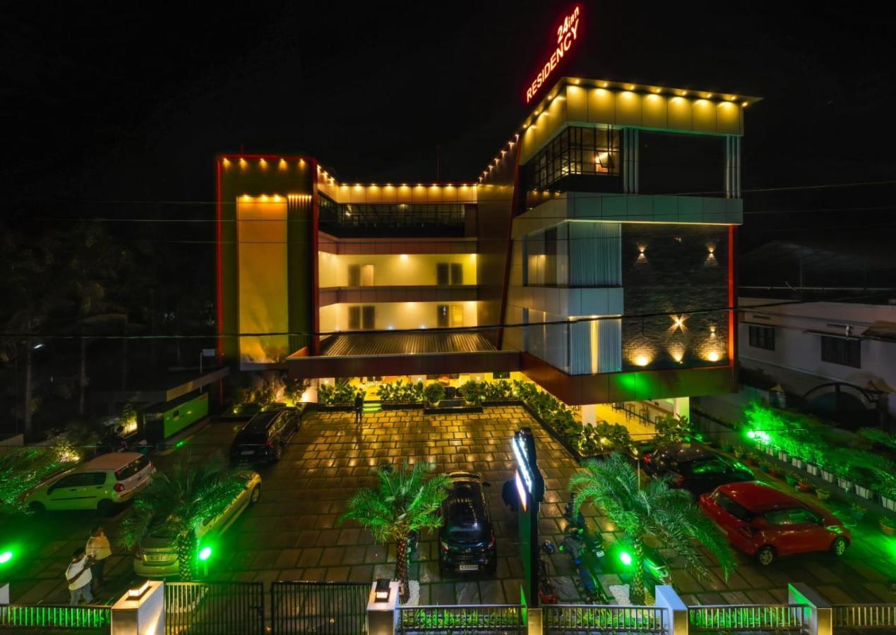 Hotel 24Inn Residency Pathanamthitta Экстерьер фото