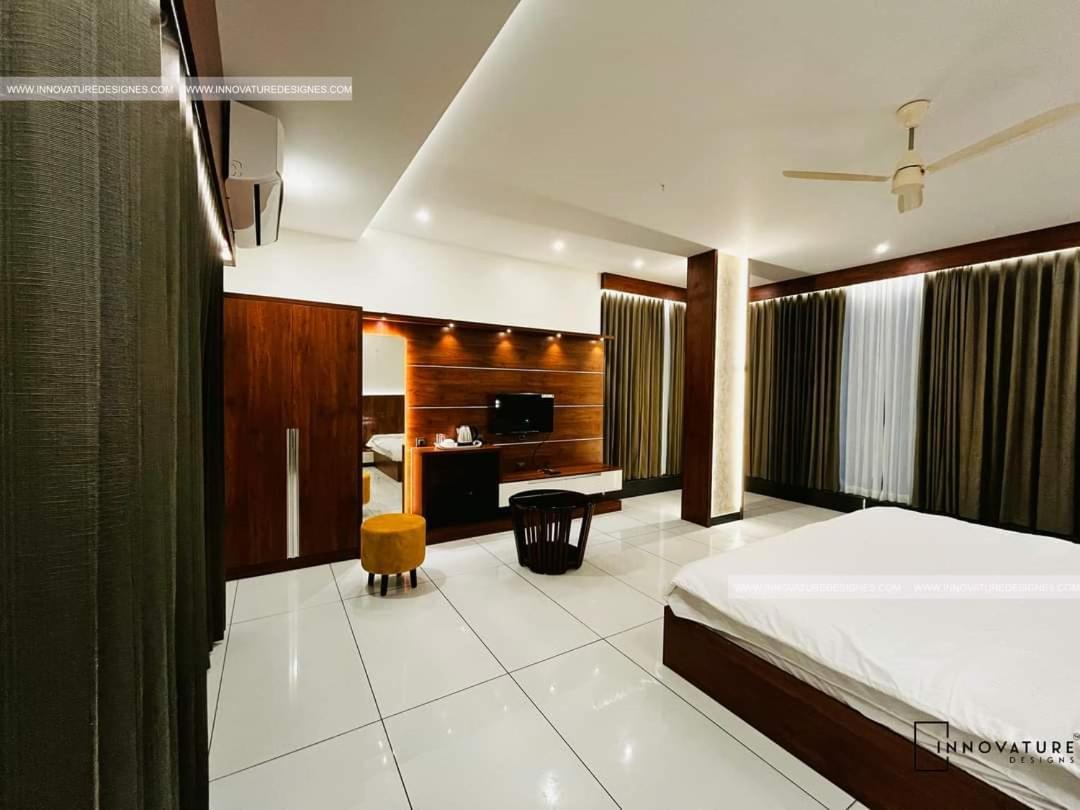 Hotel 24Inn Residency Pathanamthitta Экстерьер фото